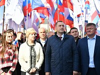 В Саратове свыше 9 тысяч человек пришли на митинг в поддержку референдумов за присоединение Донбасса к России