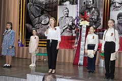В Доме культуры п. Горный состоялся районный конкурс театрализованных постановок ко Дню Победы