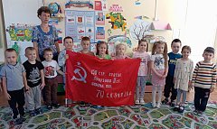 Малышам из детского сада "Родничок" рассказали о войне и Победе