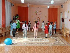 В детском саду №1 «Родничок» прошло развлечение посвященное «Дню смеха»
