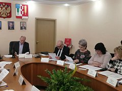 Депутаты Собрания депутатов Краснопартизанского муниципального района  рассмотрели ряд вопросов