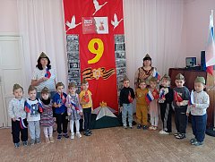 Малышам из детского сада "Родничок" рассказали о войне и Победе