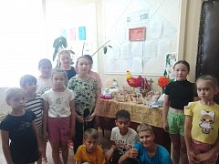 В преддверии праздника Дня России в Доме творчества организована выставка ремёсел и народных умельцев