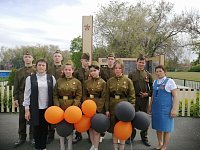 Парад у дома, организованный юными жителями села Сулак, посвящён 80-летию Великой Победы