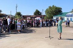 Жители п.Горный и гости поселка  приняли участие в мероприятии, посвященном открытию нового поющего фонтана